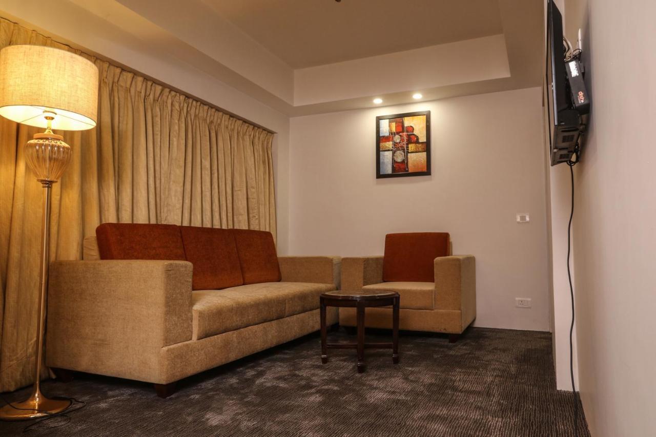 The Grand Asansol Hotel Bagian luar foto